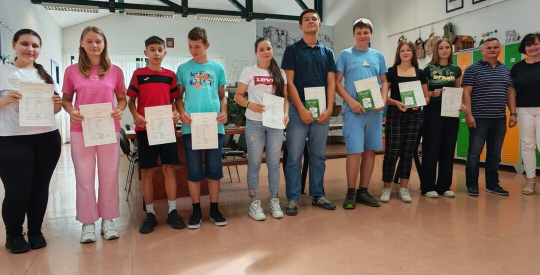 Svečana podjela svjedodžbi i oproštaj od osmaša